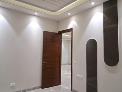 Bedroom Image of 1800 Sq.ft 3 BHK Builder Floor for sale in Paschim Vihar New Delhi for Rs. 35000000