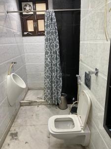 Bathroom Image of 900 Sq.ft 1.5 BHK Builder Floor for rent in Maurya Enclave, Pitampura New Delhi for Rs. 25000
