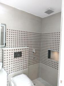 Bedroom Two Image of 1900 Sq.ft 3 BHK Apartment / Flat for sale in Vrindavan Apartment, Sector 6 Dwarka New Delhi for Rs. 28500000