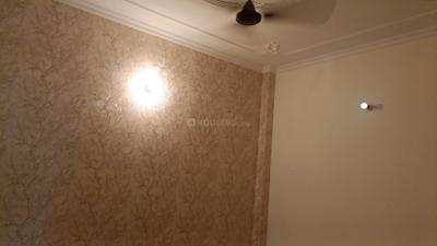 Bedroom Image of 650 Sq.ft 2 BHK Builder Floor for rent in Govindpuri New Delhi for Rs. 15000