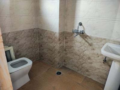 Bathroom Image of 1000 Sq.ft 2 BHK Apartment / Flat for rent in Javin Raj Empire, Raj Nagar Extension Ghaziabad for Rs. 18000