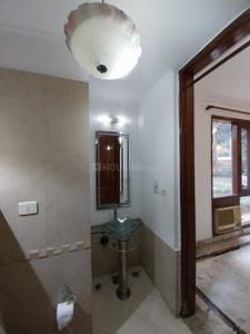 Bathroom Image of 3300 Sq.ft 3 BHK Apartment / Flat for sale in Ambience Lagoon, DLF Phase 3 Gurgaon for Rs. 70000000