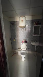 Bathroom Image of 640 Sq.ft 1 BHK Apartment / Flat for rent in SG Benefit, Govindpuram Ghaziabad for Rs. 15000