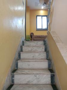 Staircase Image of 1200 Sq.ft 4 BHK Independent House for rent in Gupta House, South Dum Dum Kolkata for Rs. 100000