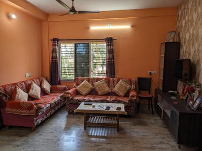 Living Room Image of 900 Sq.ft 2 BHK Apartment / Flat for sale in Saha Para Kolkata for Rs. 3300000