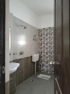 Common Bathroom Image of 2100 Sq.ft 4 BHK Apartment / Flat for sale in CGEWHO Kendriya Vihar, Phi II Greater Noida for Rs. 23500000