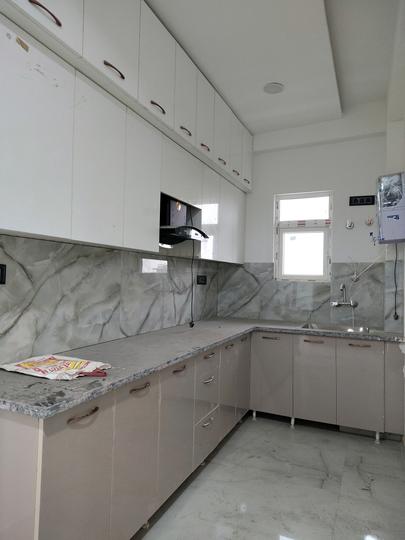 Path View Casa View Apartment Main Image 1