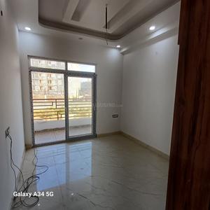 Bedroom Image of 1350 Sq.ft 3 BHK Builder Floor for sale in Avenue 1, Sector 73 Noida for Rs. 5500000
