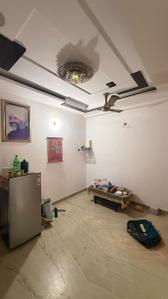 Hall Image of 900 Sq.ft 3 BHK Builder Floor for sale in Shalimar Bagh New Delhi for Rs. 13000000