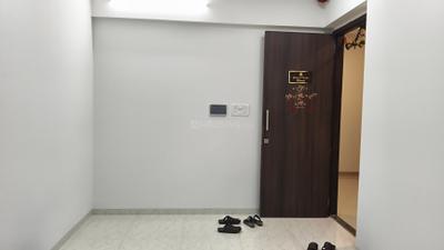Living Room Image of 510 Sq.ft 1 BHK Apartment / Flat for rent in Borivali West Mumbai for Rs. 40000