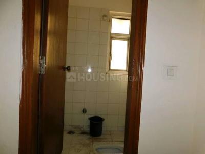 Bathroom Image of 2197 Sq.ft 4 BHK Apartment / Flat for sale in Omaxe NRI City, Omega II Greater Noida for Rs. 22500000