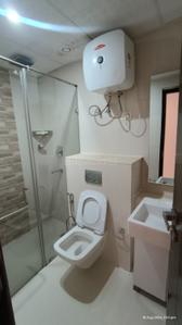 Bathroom Image of 3500 Sq.ft 5 BHK Apartment / Flat for rent in Supertech Supernova, Sector 94 Noida for Rs. 130000