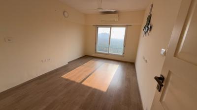 Bedroom Image of 1100 Sq.ft 3 BHK Apartment / Flat for sale in Kanakia Paris, Bandra East Mumbai for Rs. 42000000