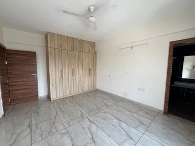 Bedroom Image of 2400 Sq.ft 4 BHK Apartment / Flat for rent in Paras Emperor Phase I, Gulmohar Colony Bhopal for Rs. 59000