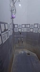 Bathroom Image of 600 Sq.ft 1 BHK Apartment / Flat for rent in Satellite Ahmedabad for Rs. 17000