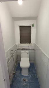 Bathroom Image of 560 Sq.ft 1 BHK Apartment / Flat for rent in Rajat Rashmi Apartment, Koregaon Park Pune for Rs. 32000
