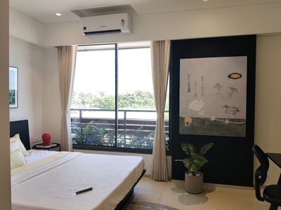 Bedroom Image of 3500 Sq.ft 4 BHK Apartment / Flat for rent in Goyal Riviera Antilla, Prahlad Nagar Ahmedabad for Rs. 150000