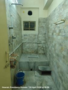 Bathroom Image of 900 Sq.ft 3 BHK Apartment / Flat for rent in Shree Apartment, Shibpur Howrah for Rs. 18000