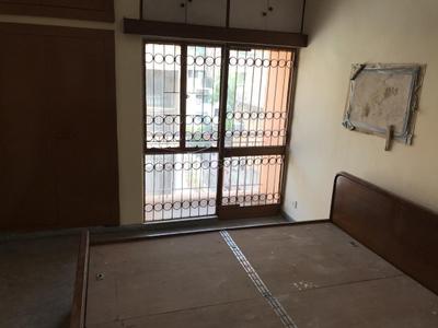 Bedroom Image of 1000 Sq.ft 2 BHK Apartment / Flat for sale in DDA Sector C Pocket 8, Vasant Kunj New Delhi for Rs. 30000000