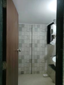 Common Bathroom Image of 650 Sq.ft 1 BHK Apartment / Flat for rent in Boisar Mumbai for Rs. 8000