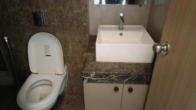 Image of 1050 Sq.ft 2 BHK Apartment / Flat for rent in Malad West, Mumbai for Rs. 75000
