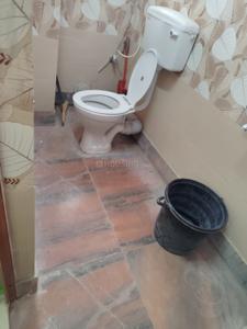 Bathroom Image of 525 Sq.ft 1 BHK Apartment / Flat for rent in Airport Gate no. 1 Kolkata for Rs. 13500