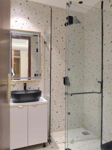 Bedroom One Image of 999 Sq.ft 2 BHK Builder Floor for rent in DLF Phase 3 Gurgaon for Rs. 55000
