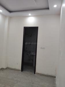 Bedroom Image of 1152 Sq.ft 3 BHK Builder Floor for rent in Preet Vihar New Delhi for Rs. 31000