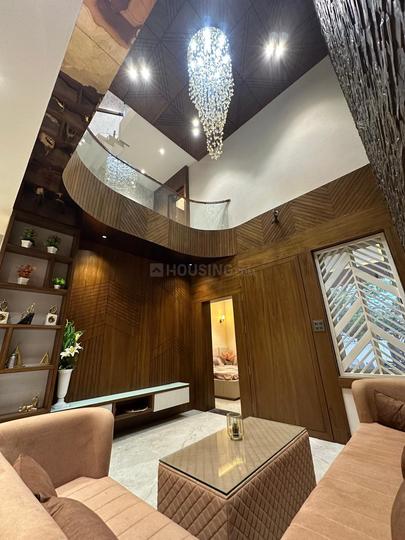 Nipania Main Image 1