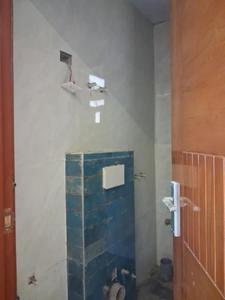 Common Bathroom Image of 1625 Sq.ft 3 BHK Apartment / Flat for sale in JMD Heights 110, Sector 104 Noida for Rs. 7000000