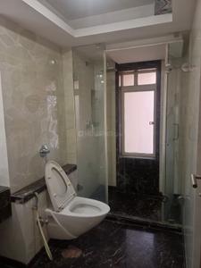 Bathroom Image of 2750 Sq.ft 4 BHK Apartment / Flat for sale in K Raheja Vistas, Powai Mumbai for Rs. 80000000