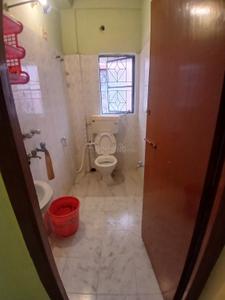 Bathroom Image of 700 Sq.ft 2 BHK Apartment / Flat for rent in Naktala Kolkata for Rs. 11000