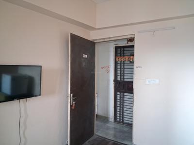 Living Room Image of 440 Sq.ft 1 BHK Apartment / Flat for sale in Paras Tierea, Sector 137 Noida for Rs. 4700000