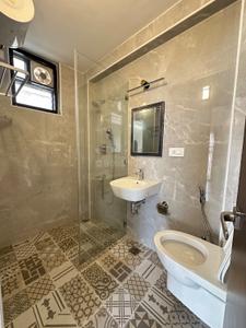 Image of 3501 Sq.ft 4 BHK Villa for rent in Injambakkam, Chennai for Rs. 150001