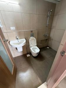 Bathroom Image of 1600 Sq.ft 3 BHK Apartment / Flat for sale in SFS Casa Flora, Kakkanad Kochi for Rs. 15500000