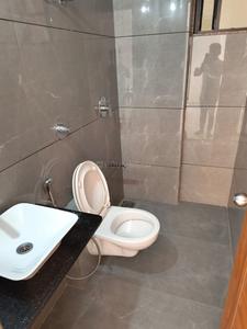 Bathroom Image of 623 Sq.ft 2 BHK Apartment / Flat for rent in Regalia Orane, Ghuma Ahmedabad for Rs. 23000