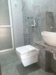 Common Bathroom Image of 2000 Sq.ft 2 BHK Apartment / Flat for sale in Kharghar Navi Mumbai for Rs. 12500000