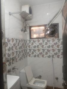 Bathroom Image of 800 Sq.ft 2 BHK Builder Floor for rent in Kalyan Vihar New Delhi for Rs. 30000