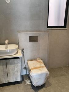 Common Bathroom Image of 1700 Sq.ft 3 BHK Builder Floor for rent in Sector 23 Gurgaon for Rs. 44000