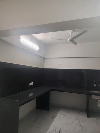 Sheth Tiara Main Image 1