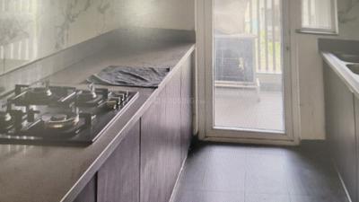 Kitchen Image of 3600 Sq.ft 3 BHK Builder Floor for rent in DLF City Phase 1, DLF Phase 1 Gurgaon for Rs. 100000