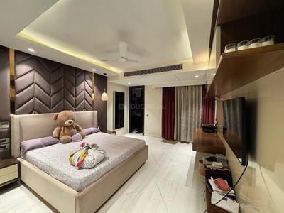 Bedroom Image of 2550 Sq.ft 3.5 BHK Builder Floor for sale in Geetanjali Enclave New Delhi for Rs. 65000000