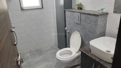 Bathroom Image of 1700 Sq.ft 3 BHK Builder Floor for rent in Mayfield Garden Gurgaon for Rs. 55000