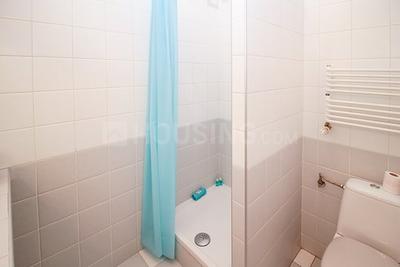 Bathroom Image of 6600 Sq.ft 9 BHK Apartment / Flat for sale in Juhu Mumbai for Rs. 400000000