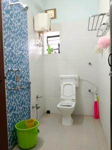 Common Bathroom Image of 1625 Sq.ft 4 BHK Apartment / Flat for sale in Joka Kolkata for Rs. 8000000
