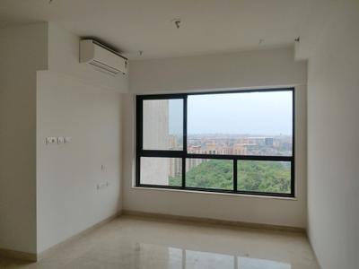 Living Room Image of 900 Sq.ft 2 BHK Apartment / Flat for sale in Shapoorji Pallonji Vicinia, Powai Mumbai for Rs. 26500000