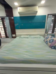Bedroom Image of 3300 Sq.ft 5 BHK Apartment / Flat for sale in Bodakdev Ahmedabad for Rs. 22000000