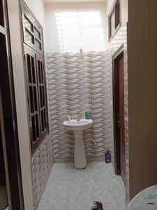 Bathroom Image of 1000 Sq.ft 2 BHK Independent House for rent in Fazullaganj Lucknow for Rs. 13000