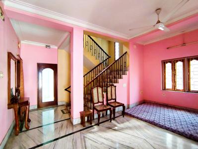 Living Room Image of 3200 Sq.ft 6 BHK Independent House for sale in Keshtopur Kolkata for Rs. 12500000