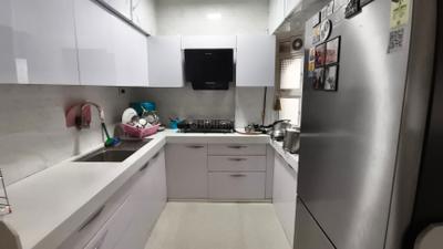 Kitchen Image of 1000 Sq.ft 3 BHK Apartment / Flat for sale in Malad East Mumbai for Rs. 25000000